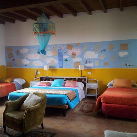 B&B Il Pioppo E La Fonte Castello d'Agogna Luaran gambar