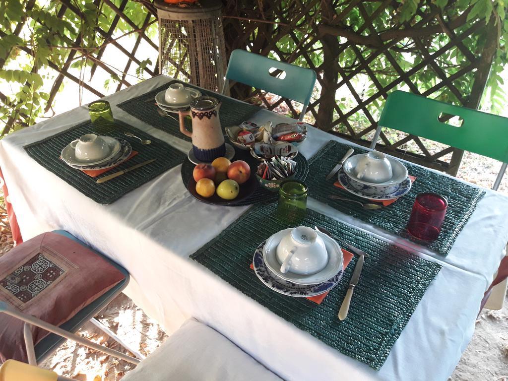 B&B Il Pioppo E La Fonte Castello d'Agogna Luaran gambar