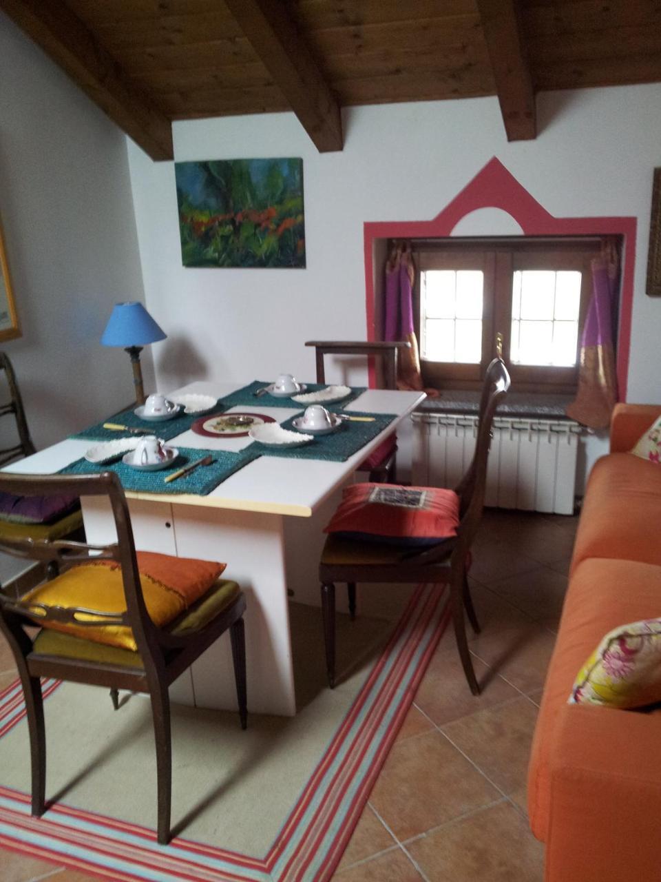 B&B Il Pioppo E La Fonte Castello d'Agogna Luaran gambar